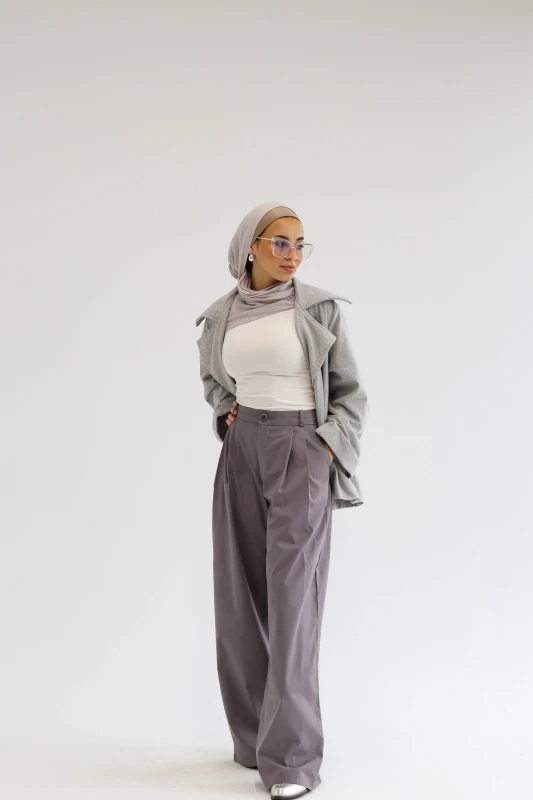 Thea pants in grey