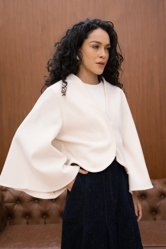 The Back Wave Jacket - Creme