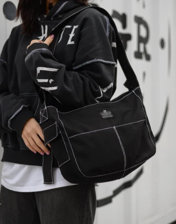 HELIO & STITCH BLACK