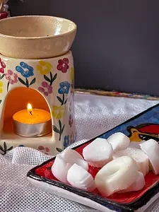 Flowers oil diffuser